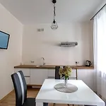 Violetos Lux Apartamentai2 *